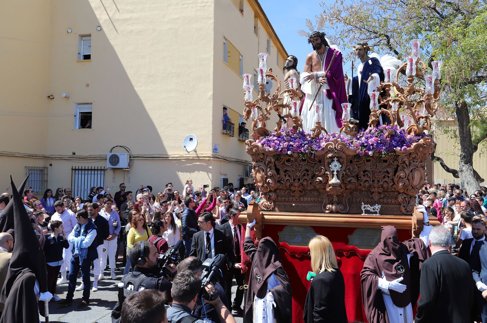 Imágenes de la procesión de La Salud en Huelva