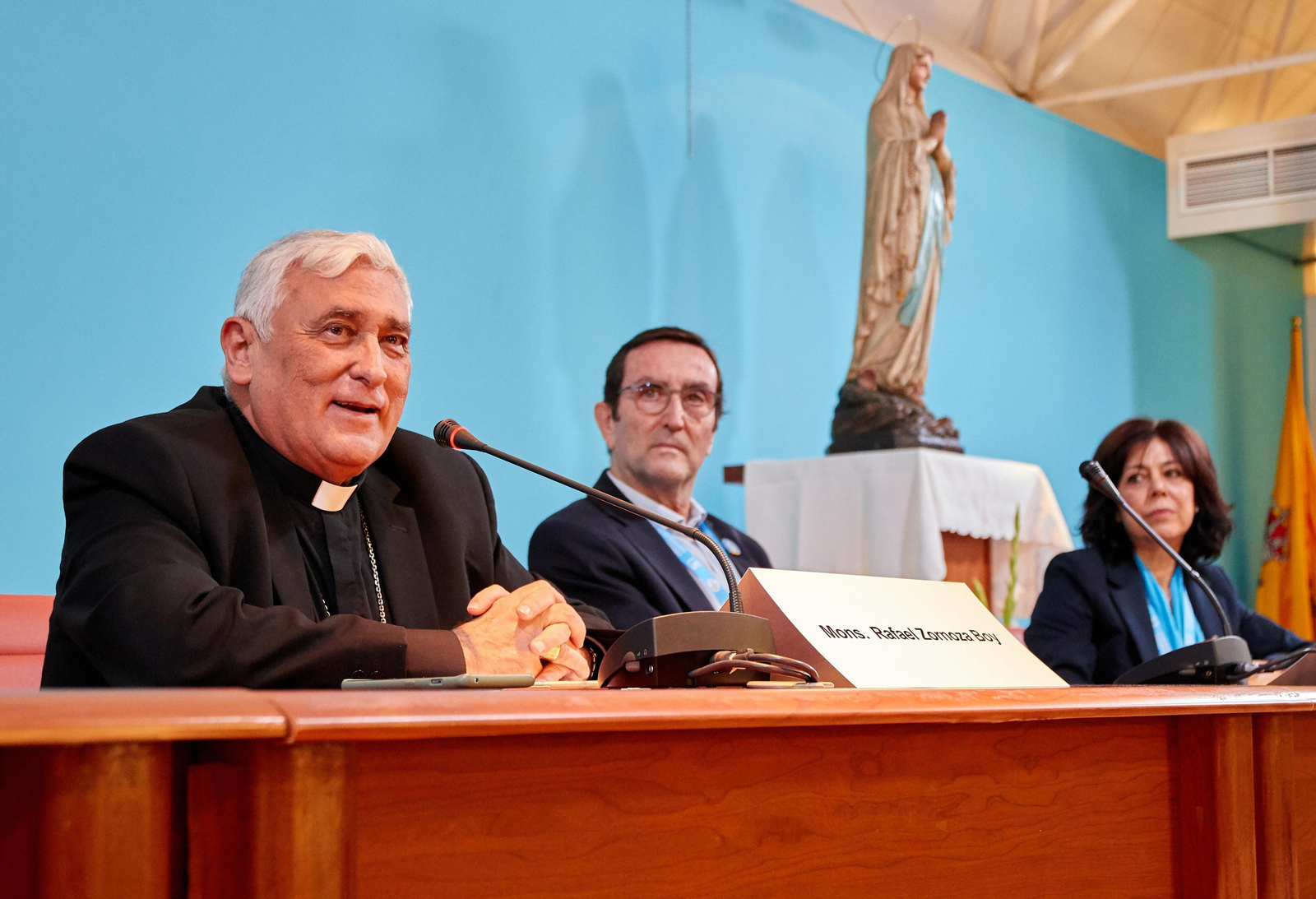 El obispo, Rafael Zornoza, durante la presentación del congreso