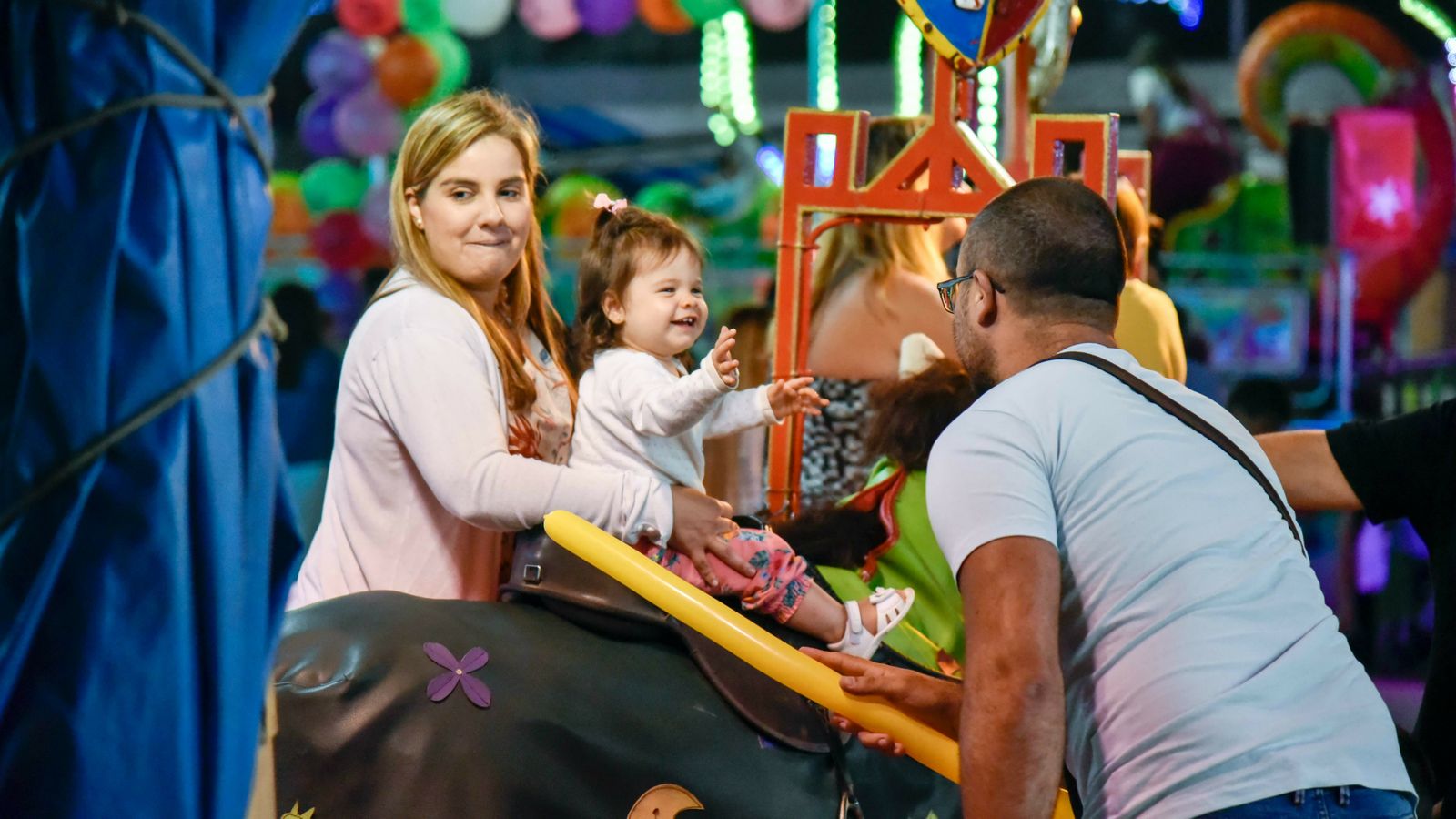 Jueves de Feria de la Línea en imagenes