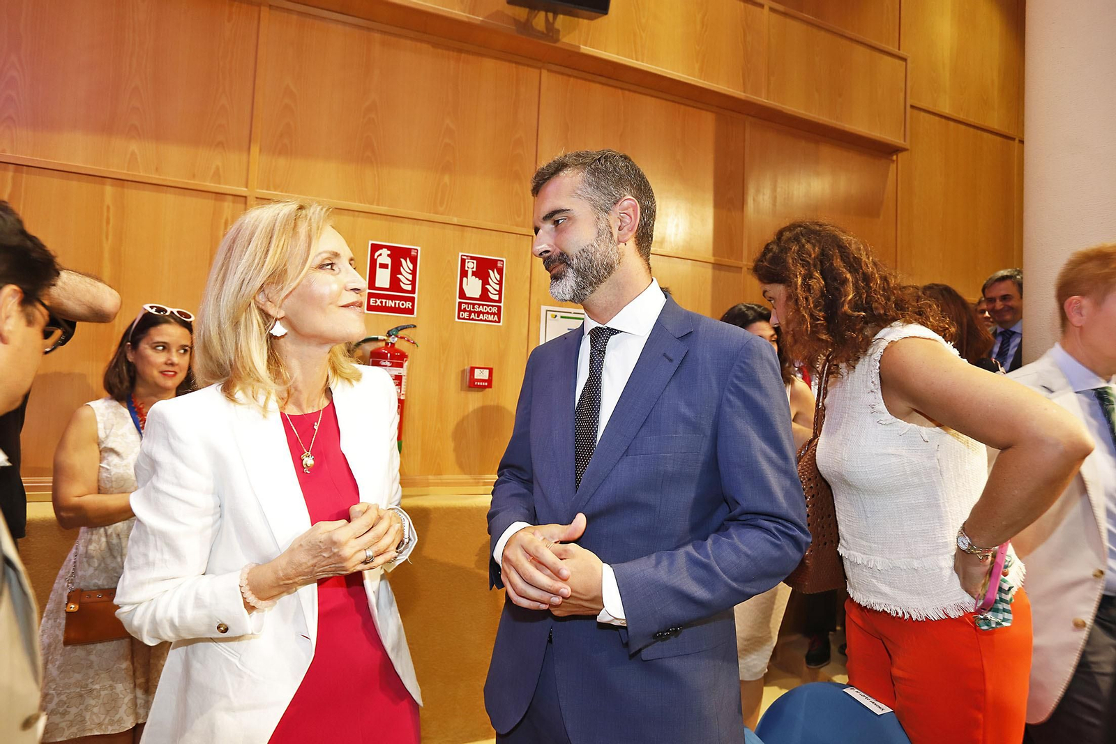 Imágenes de la Presentación de la memoria anual de la Asociación de Industrias Químicas, Básicas y Energéticas de Huelva (Aiqbe)