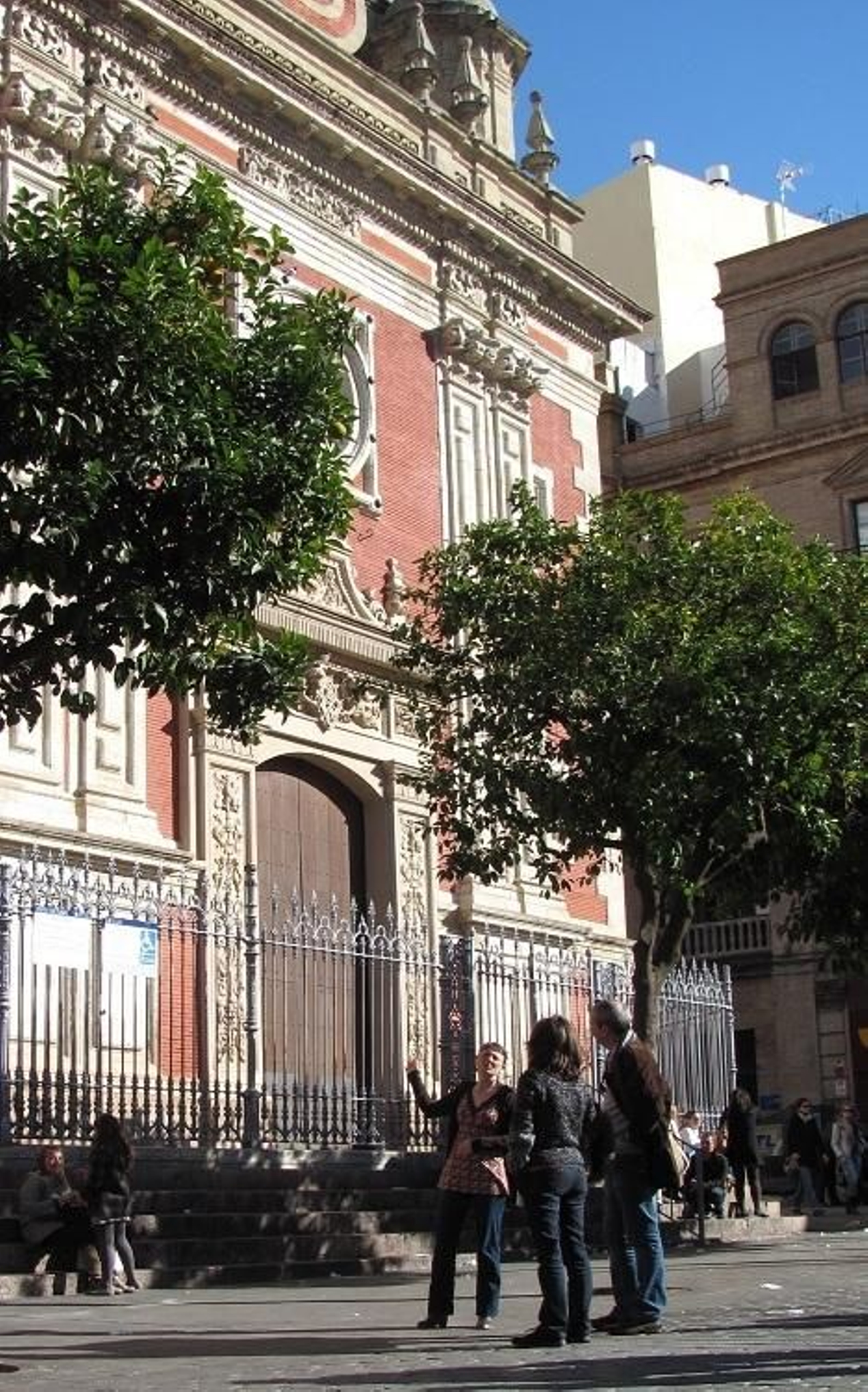 Las visitas guiadas de Sevilla a la Carta adoptarán las medidas de seguridad requeridas y controlarán el aforo. Las visitas guiadas de Sevilla a la Carta adoptarán las medidas de seguridad requeridas y controlarán el aforo.