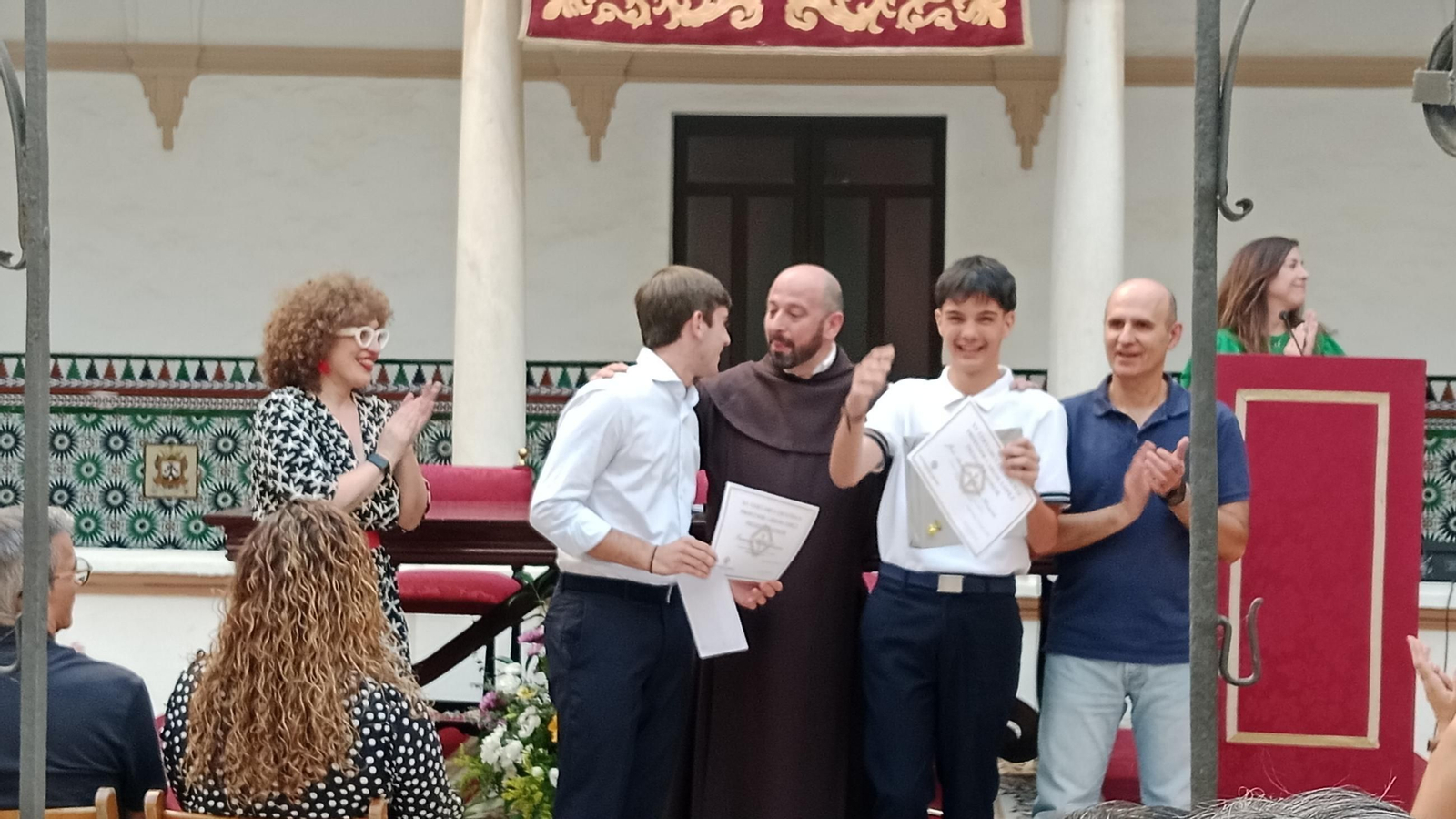 Entrega de premios del certamen escolar de ciencias Carlos López en San Fernando