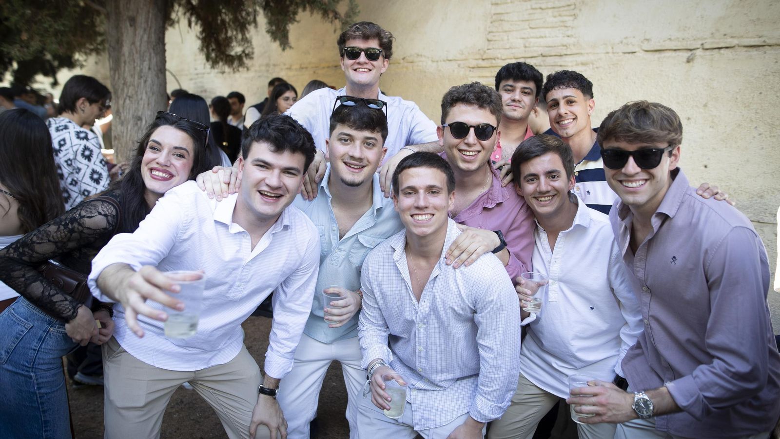 Búscate en las mejores fotos de las Cruces en Granada