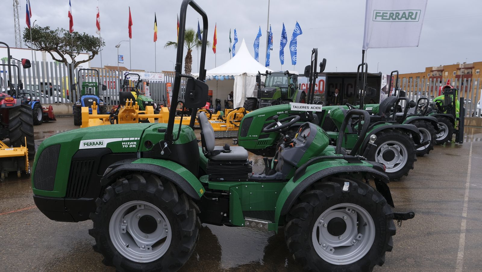 Imágenes del primer día de Expolevante Níjar.