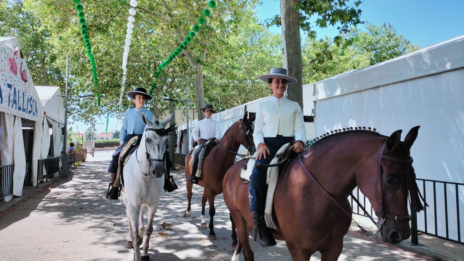 Paseos a caballo en la Feria de Aracena.