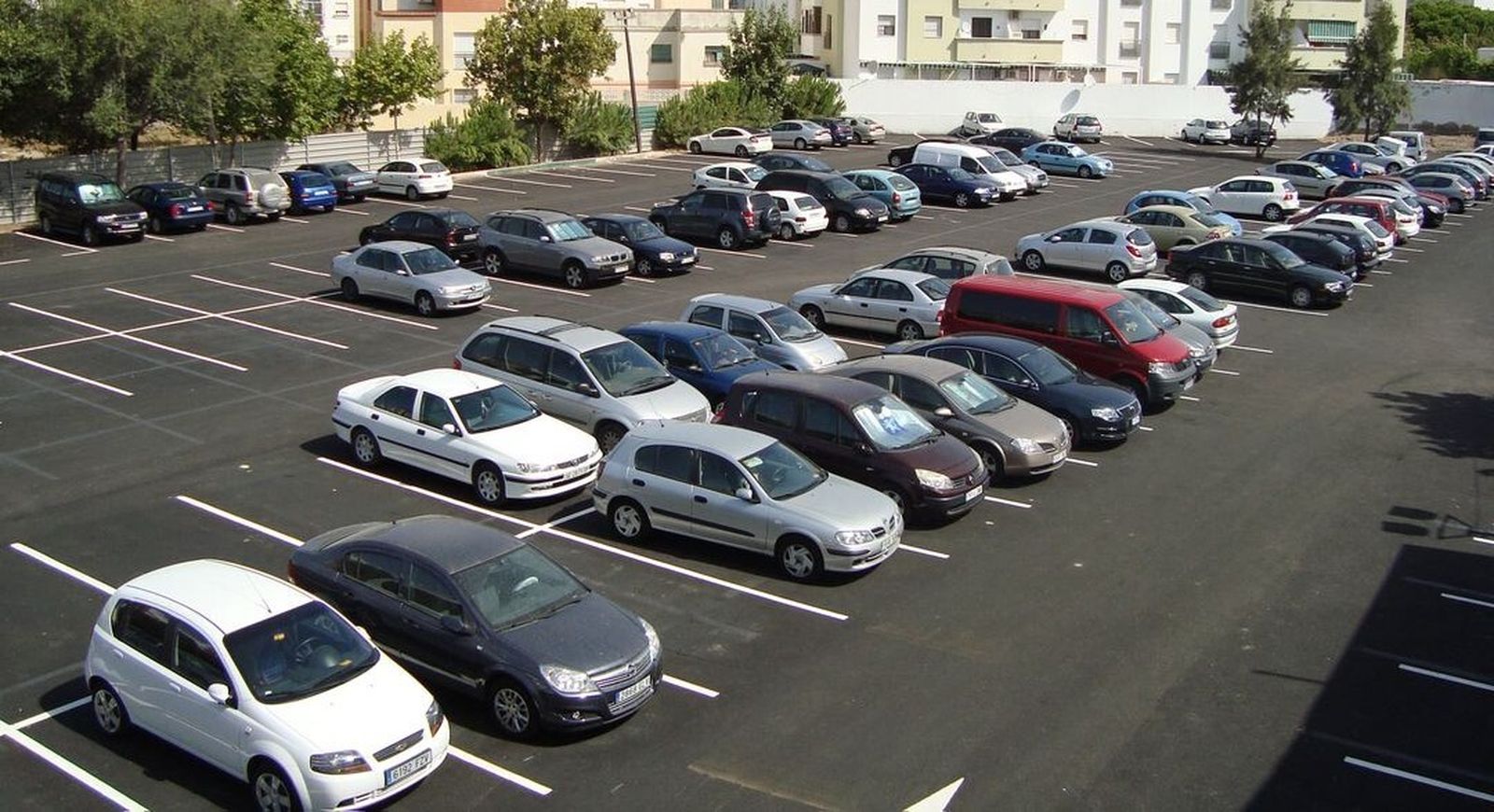 El parking  municipal de Salesianos dispone de 200 plazas.