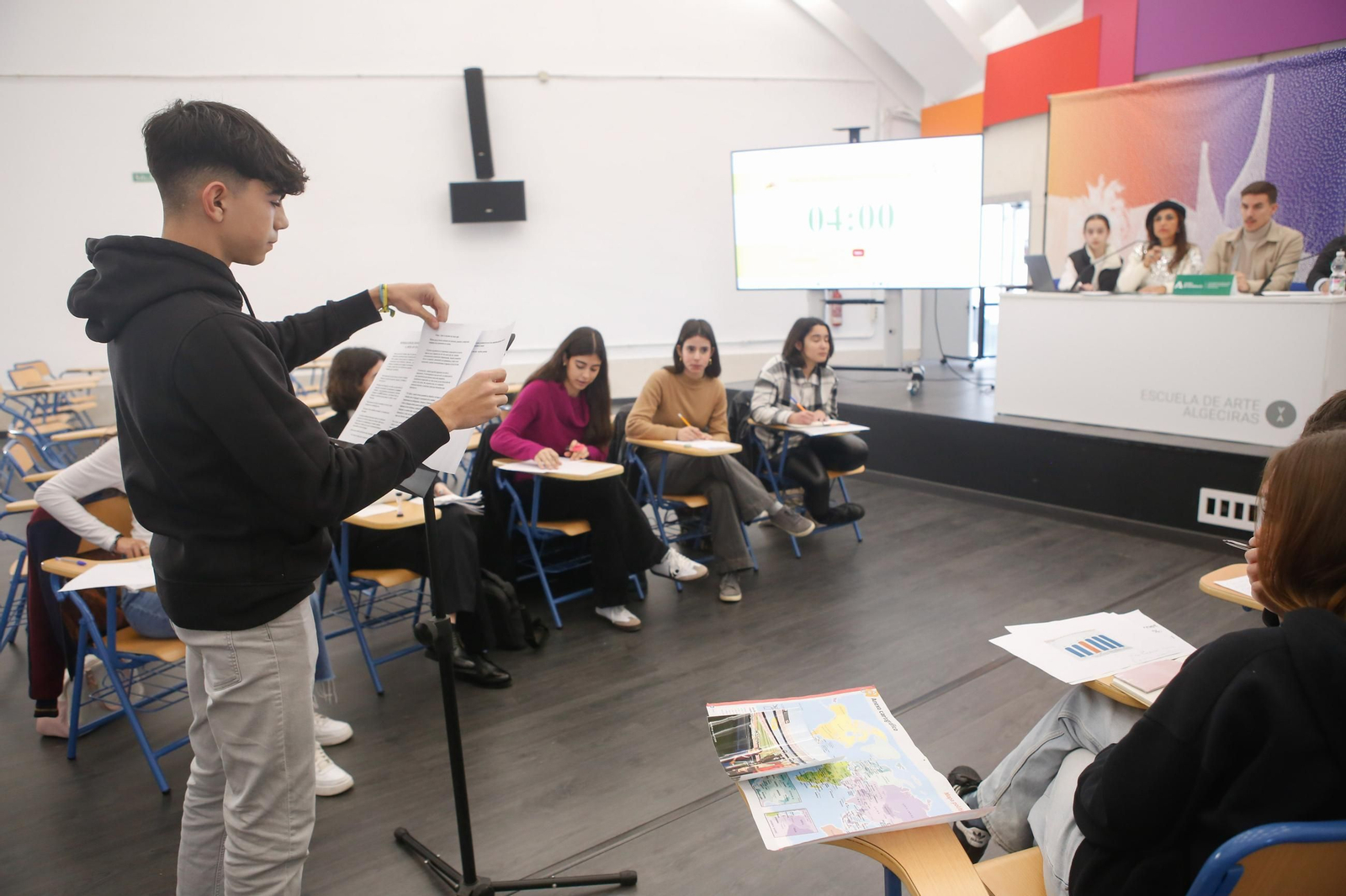 Fotos del Torneo de Debate Educativo en la Escuela de Arte Algeciras Fotos del Torneo de Debate Educativo en la Escuela de Arte Algeciras