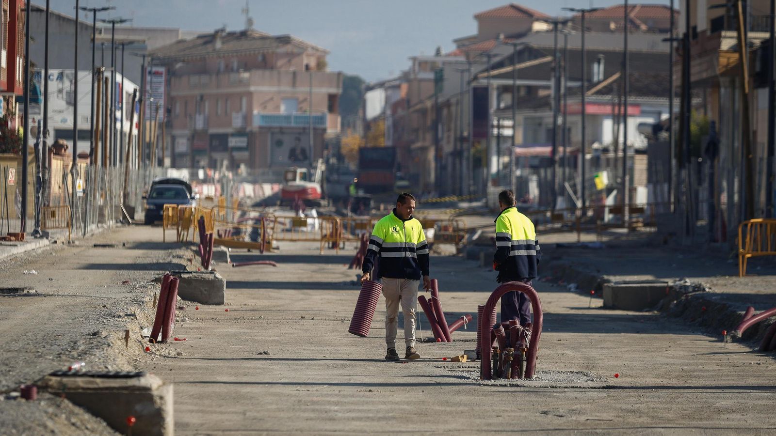 Imagen de la calle San Ramón de Churriana en su parte final, donde todavía no se ha construido la plataforma viaria