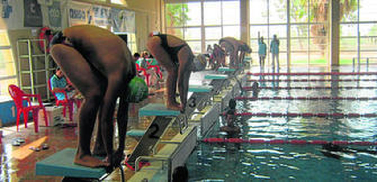 La piscina del Club Natación Almería acogió la celebración de las diferentes mangas.
