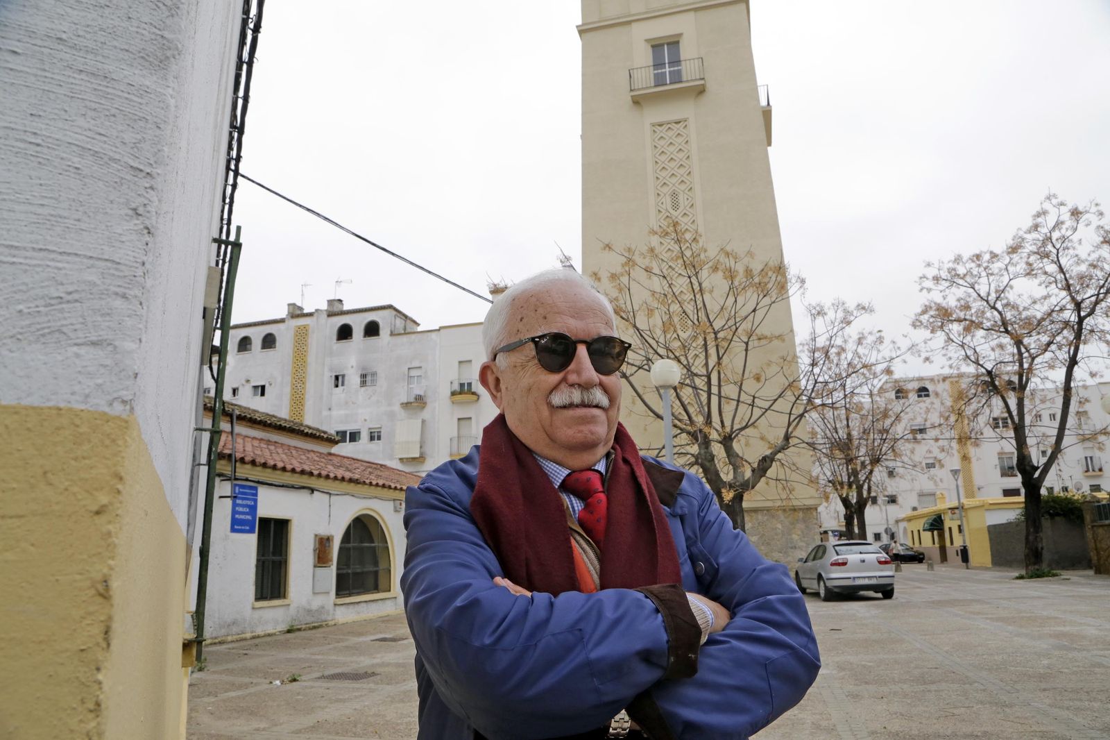 Luis Gonzalo posa en pleno barrio de La Plata días atrás antes de la entrevista.