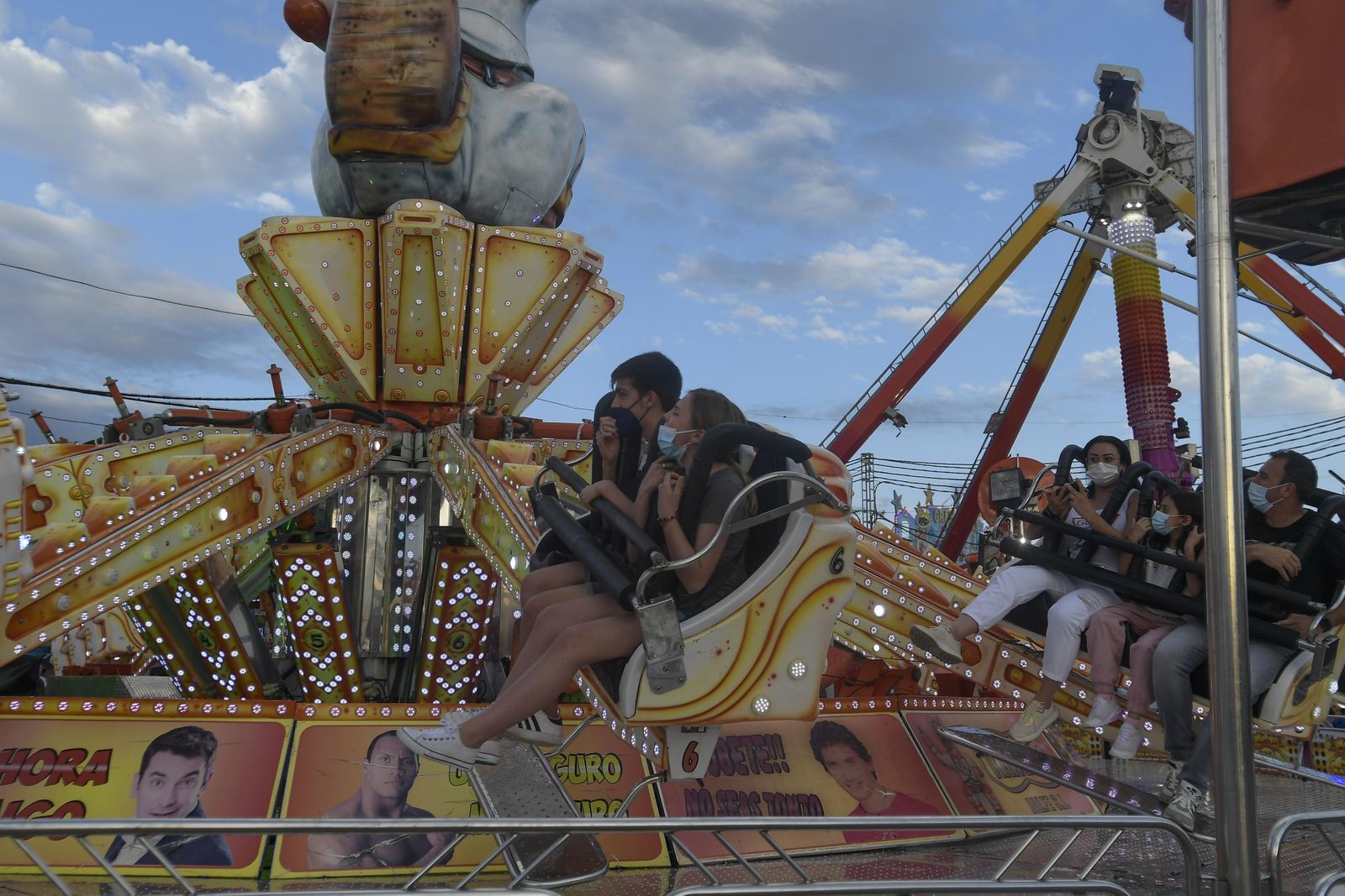 Fotos: el ferial del Corpus en la noche del viernes 4