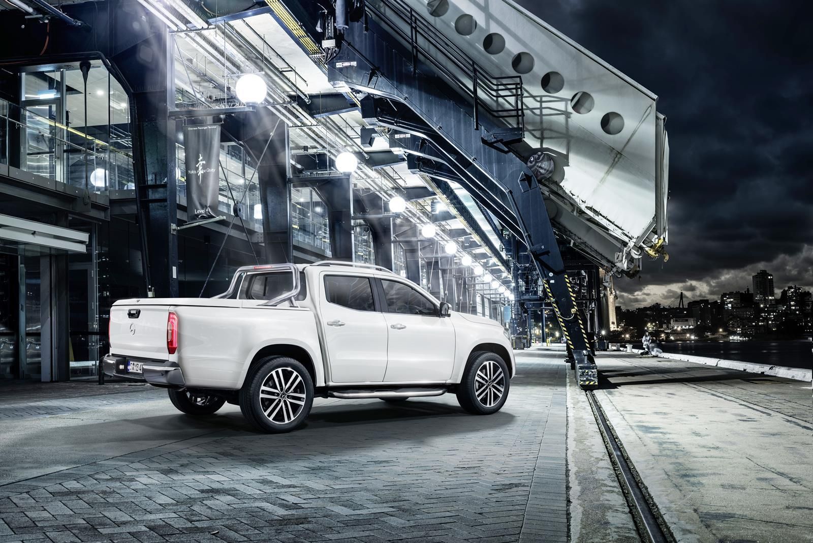 Así es el nuevo pick-up de Mercedes, el Clase X