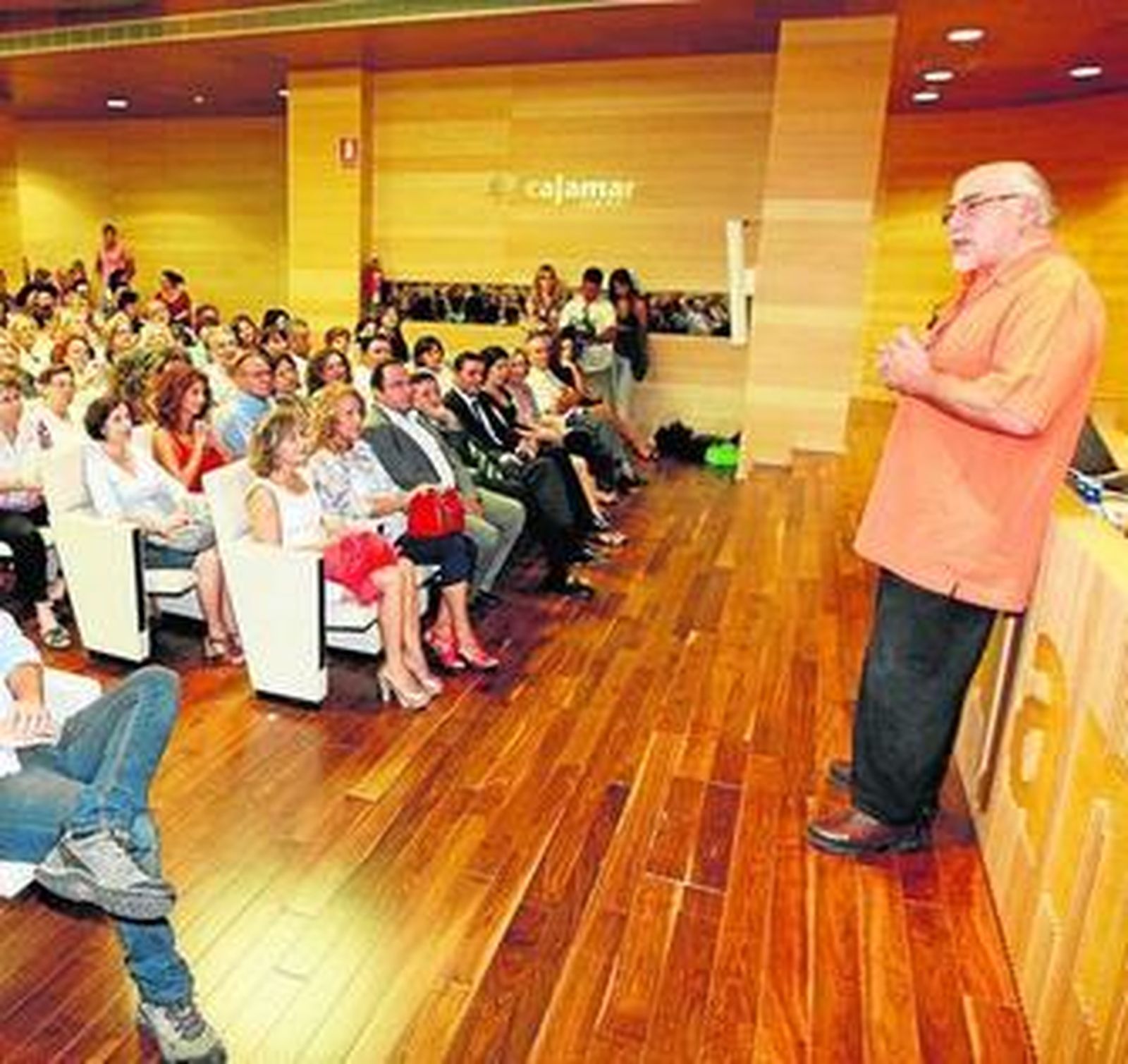 Jorge Bucay: "Saldremos de la situación de crisis, ahora la cuestión es cómo"
