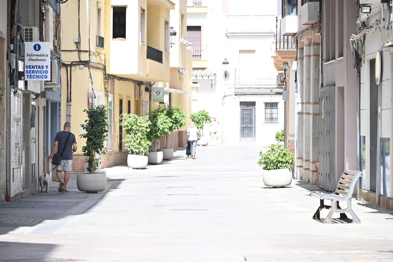 Las mejores imágenes de este sábado de intenso calor en las calles de Huelva