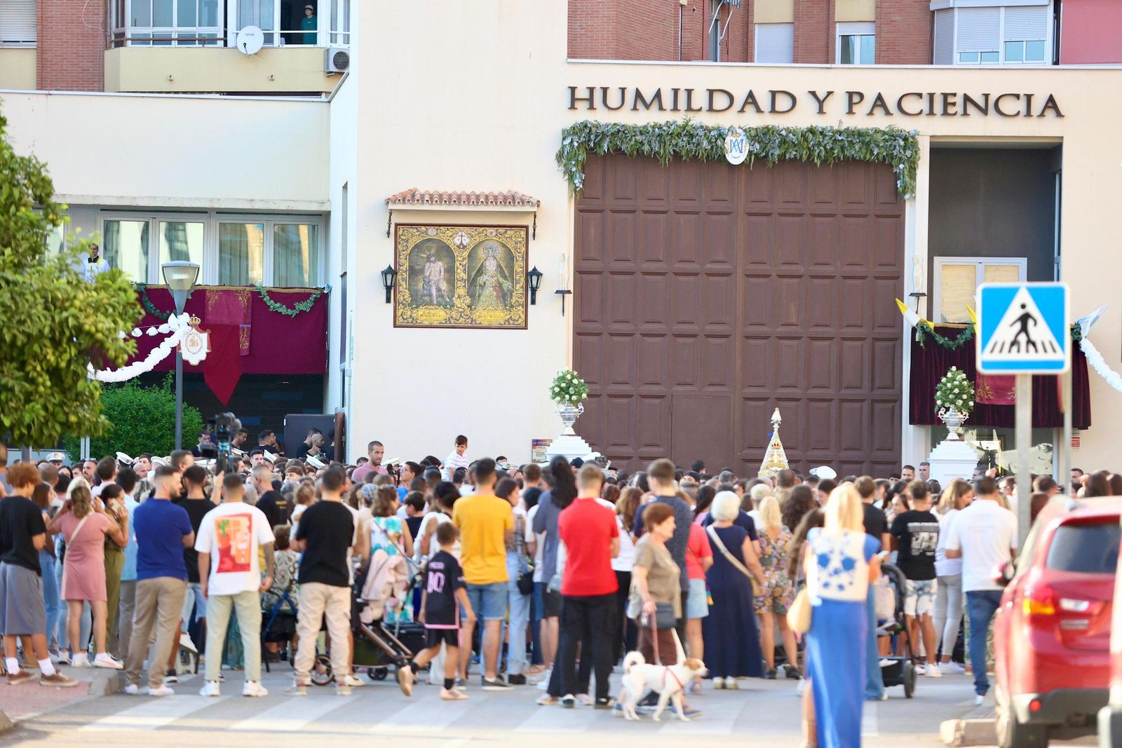 La procesión de la Virgen en Cruz de Humilladero por sus 25 años, en fotos