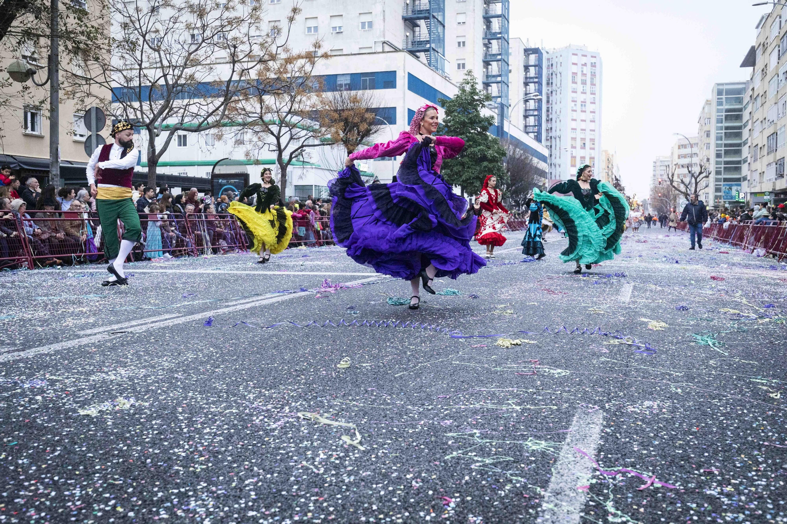 La Cabalgata Magna del Carnaval de Cádiz 2024, en imágenes