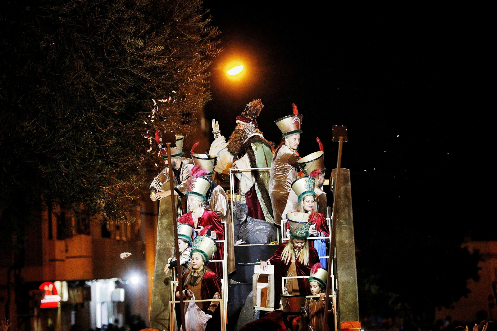 La Cabalgata de Reyes Magos de San Fernando, en imágenes