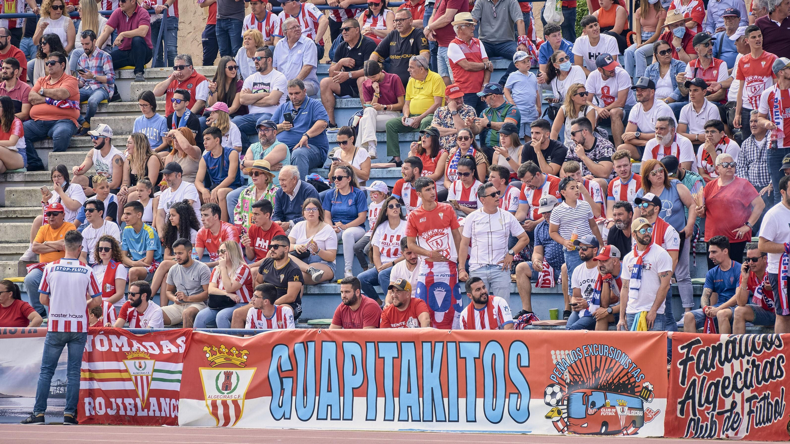 Las fotos de la afición del Algeciras en San Fernando