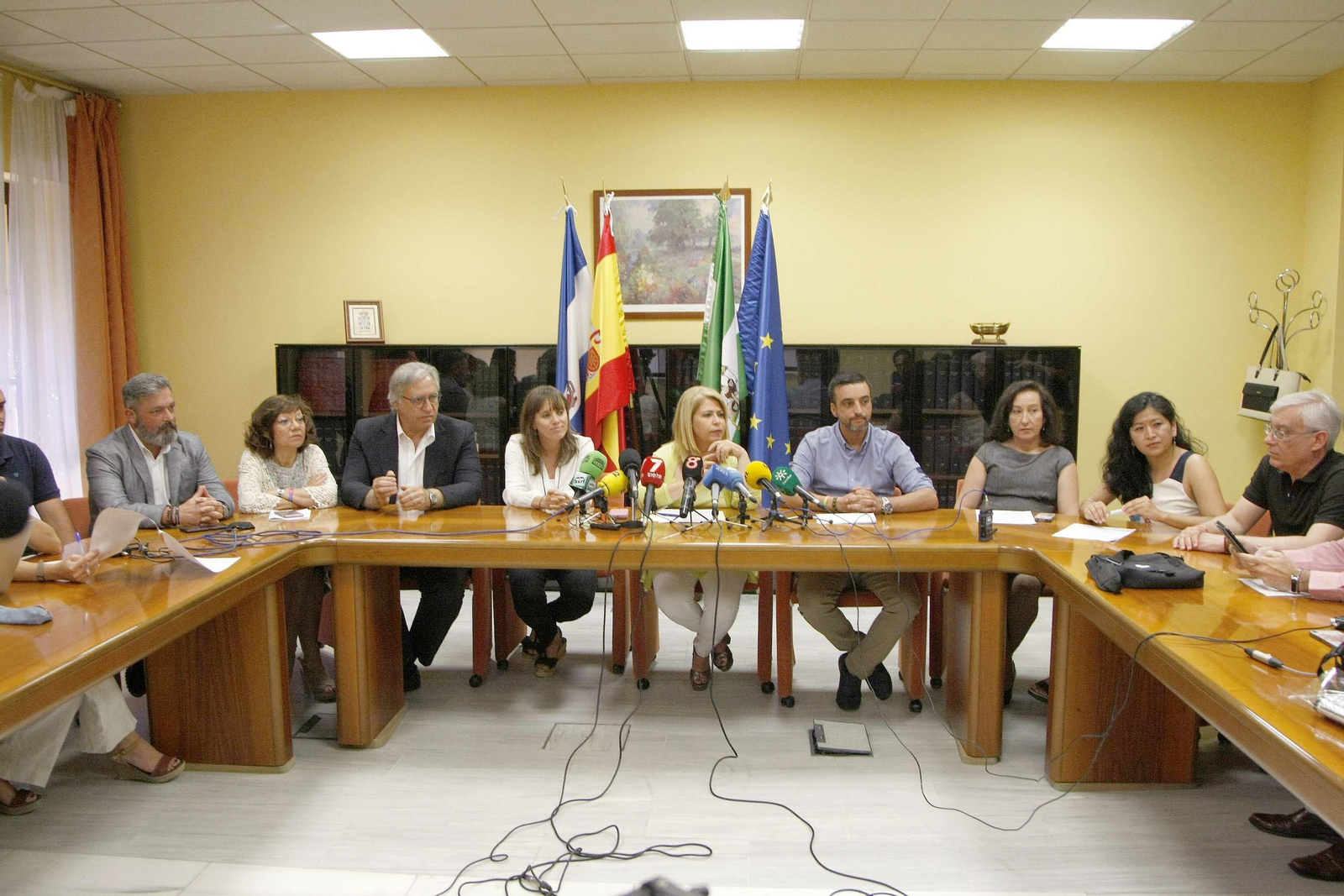 Los integrantes del gobierno municipal.