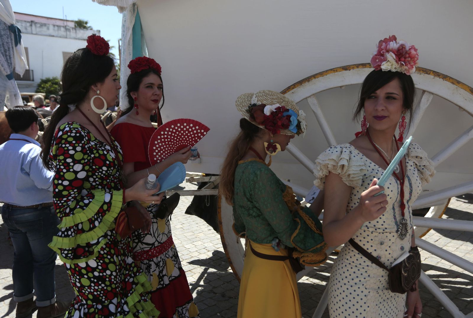 Paso de las hermandades por Villamanrique