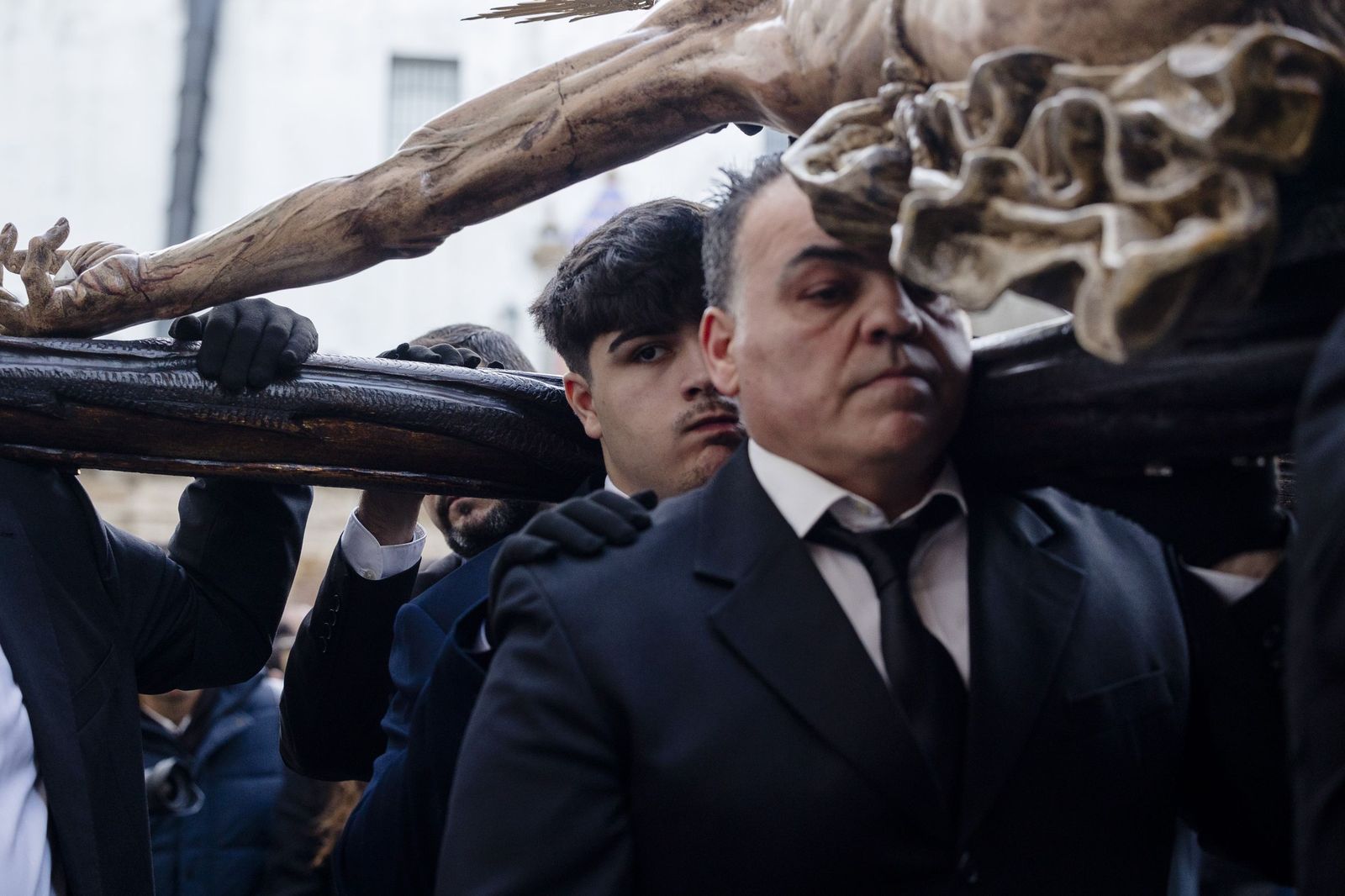 Las imágenes de los traslados de las cofradías de Santa Cruz