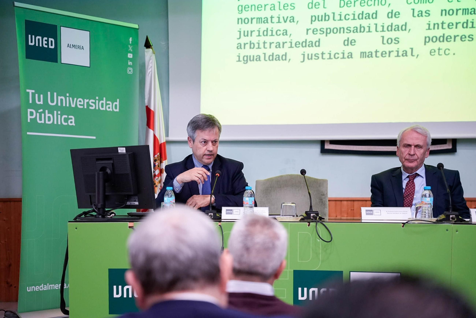 Las imágenes de la III Jornada de Tráfico, Seguridad Vial y Medicina Legal de la UNED de Almería