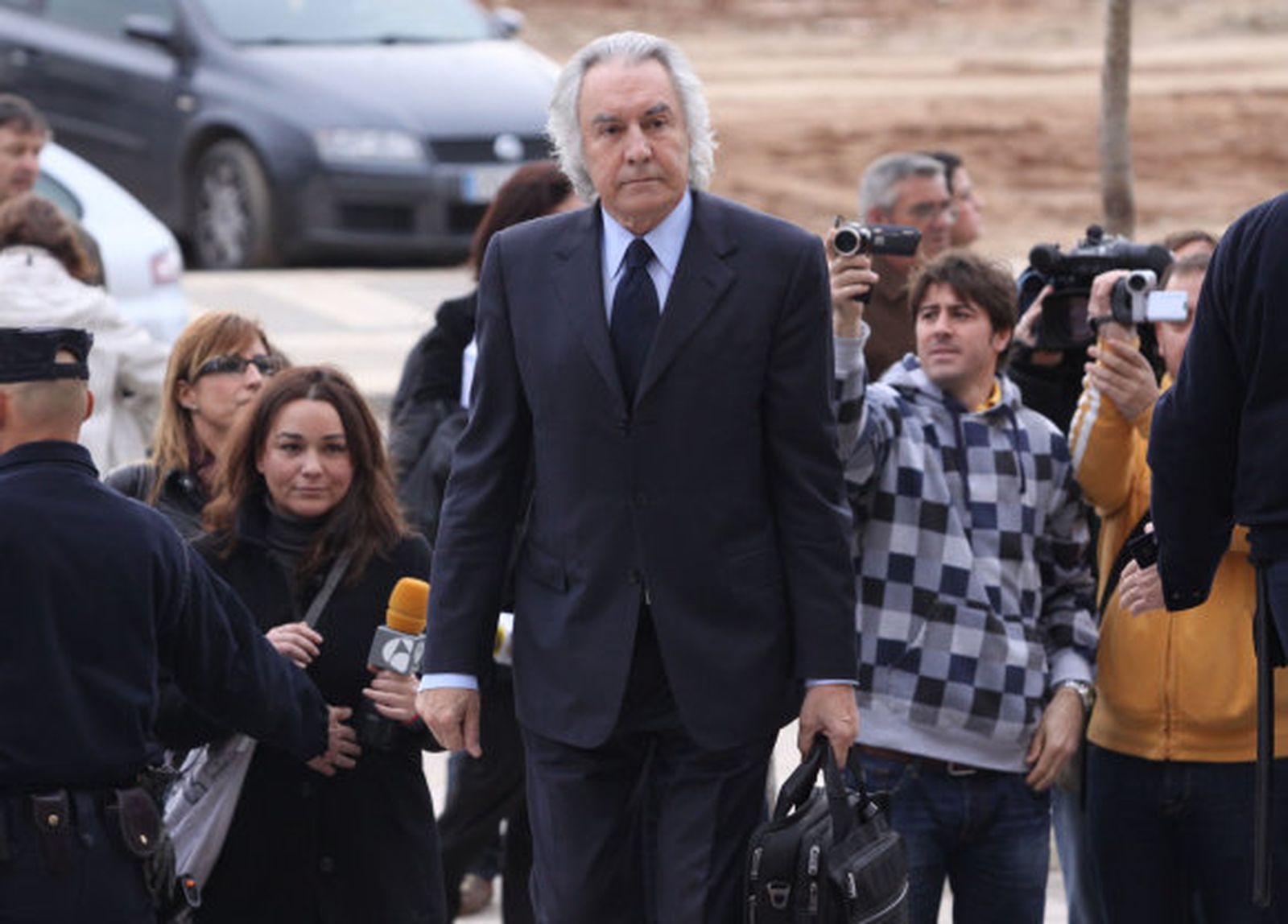 Román dice que habló con Gil y con Roca antes de invertir en la operación Crucero Banús