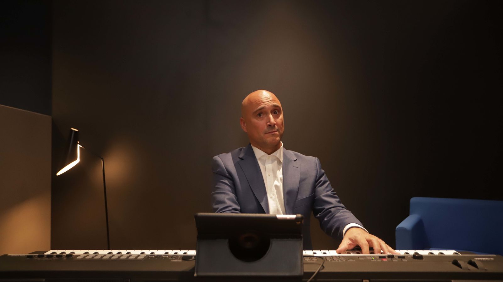 Inauguración de la nueva oficina de La Caixa en imágenes