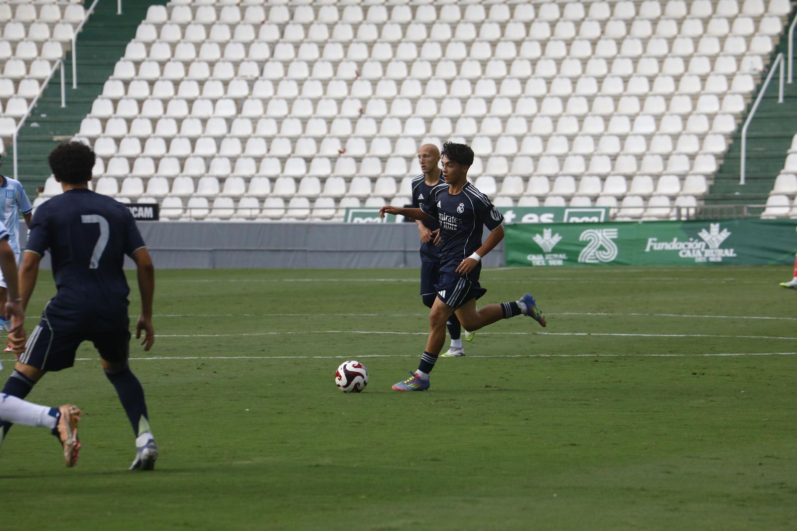 Las mejores fotos del Racing Club - Real Madrid del Mundial de Clubes juvenil en El Arcángel