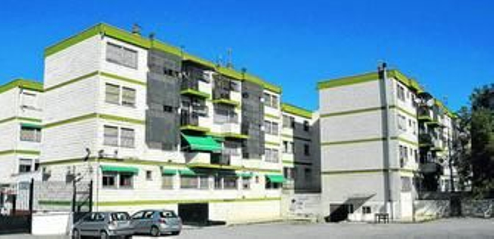 Peticiones: Arreglo del pavimento y las calles, adecentamiento de los solares, incrementar las labores de limpieza y mantenimiento, más programas de empleo. Otros colectivos: En el barrio además de la asociación de vecinos trabajan otros colectivos como Anaquerando o Cruz Roja.