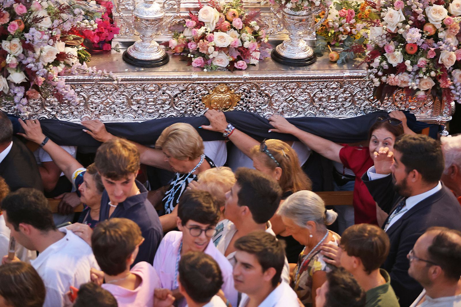 La bajada de la Virgen de La Cinta en imágenes