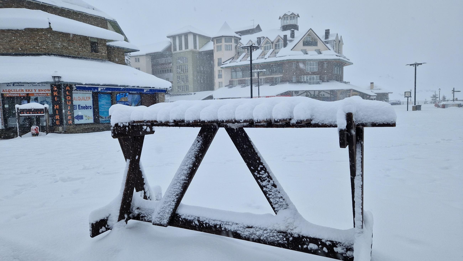 La Sierra, espectacular tras otra gran nevada gracias a la borrasca Konrad