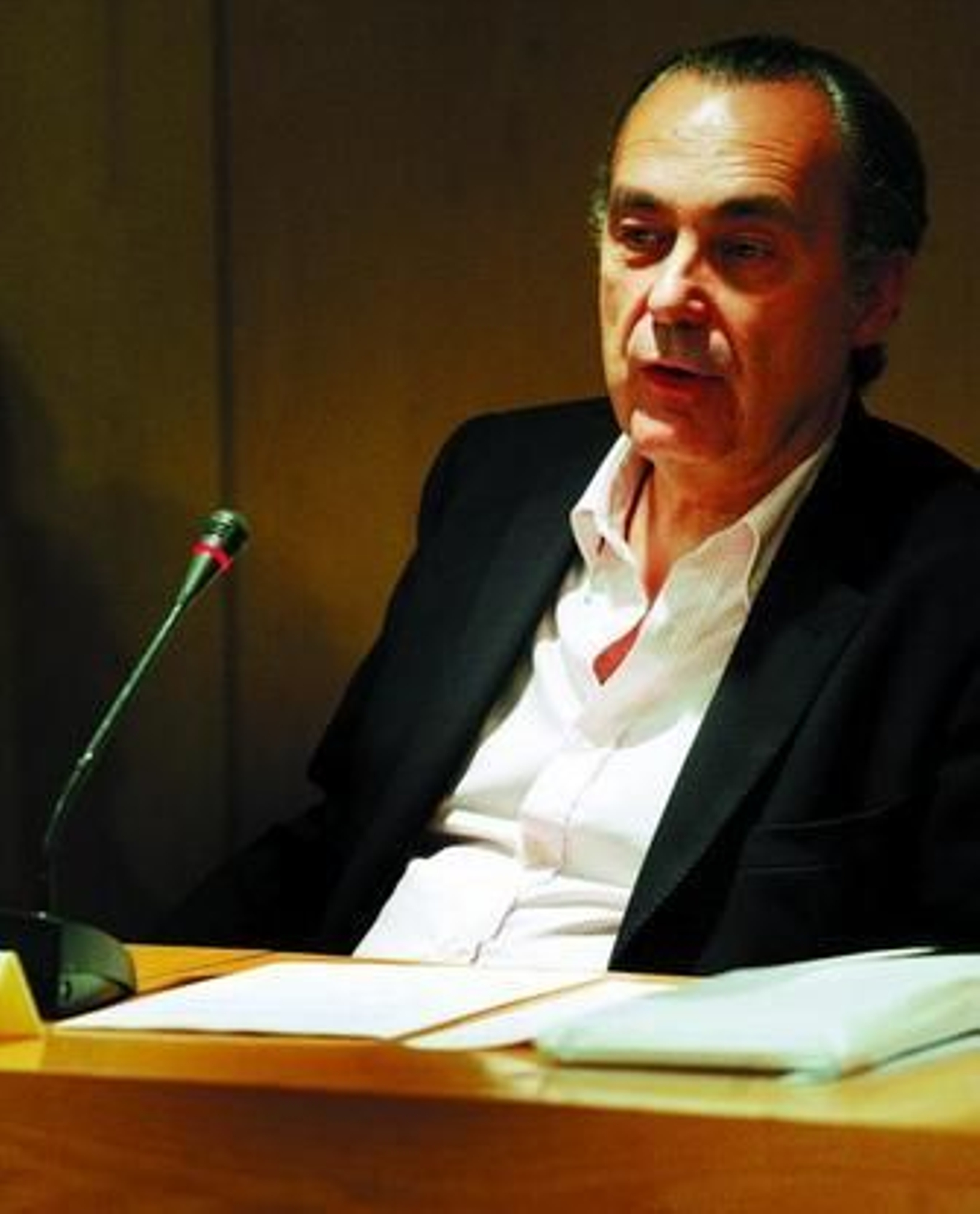 Luis Alberto de Cuenca, el pasado miércoles en la sala Ámbito Cultural de El Corte Inglés. Luis Alberto de Cuenca, el pasado miércoles en la sala Ámbito Cultural de El Corte Inglés.
