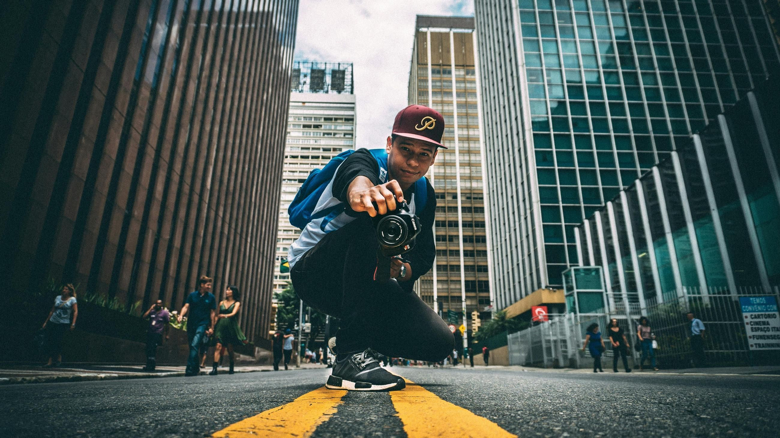 Descubre las cámaras fotográficas que permiten capturar el momento perfecto igual que los profesionales
