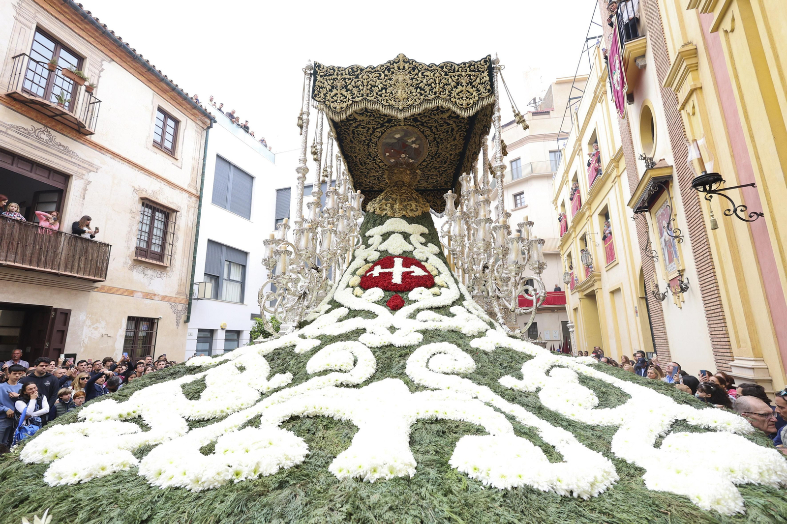 Las Penas en el Martes Santo de Málaga, en fotos