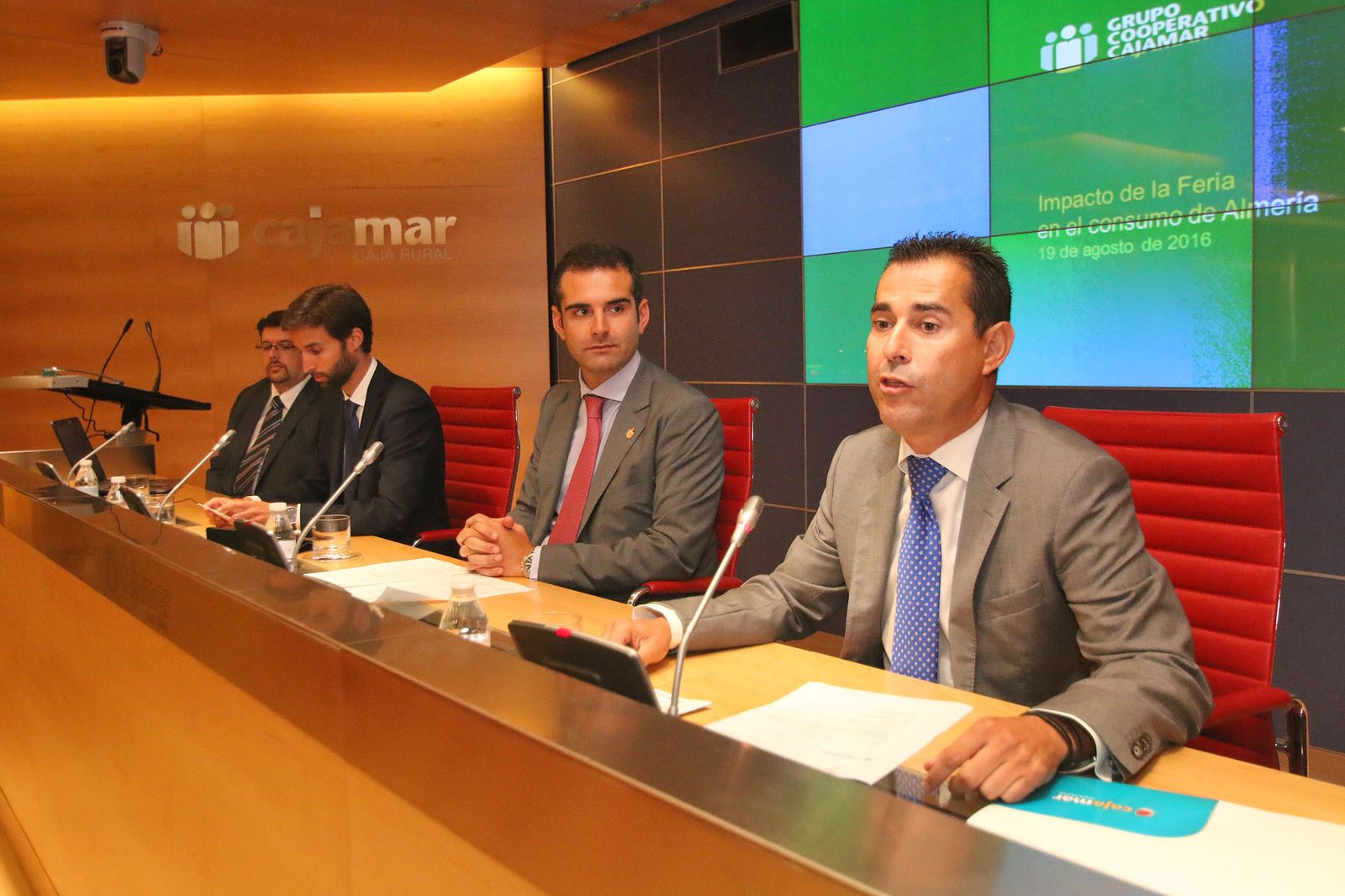 En agosto de 2016 Cajamar presentó el informe 'El impacto de la Feria en el consumo', basado en la analítica de datos.