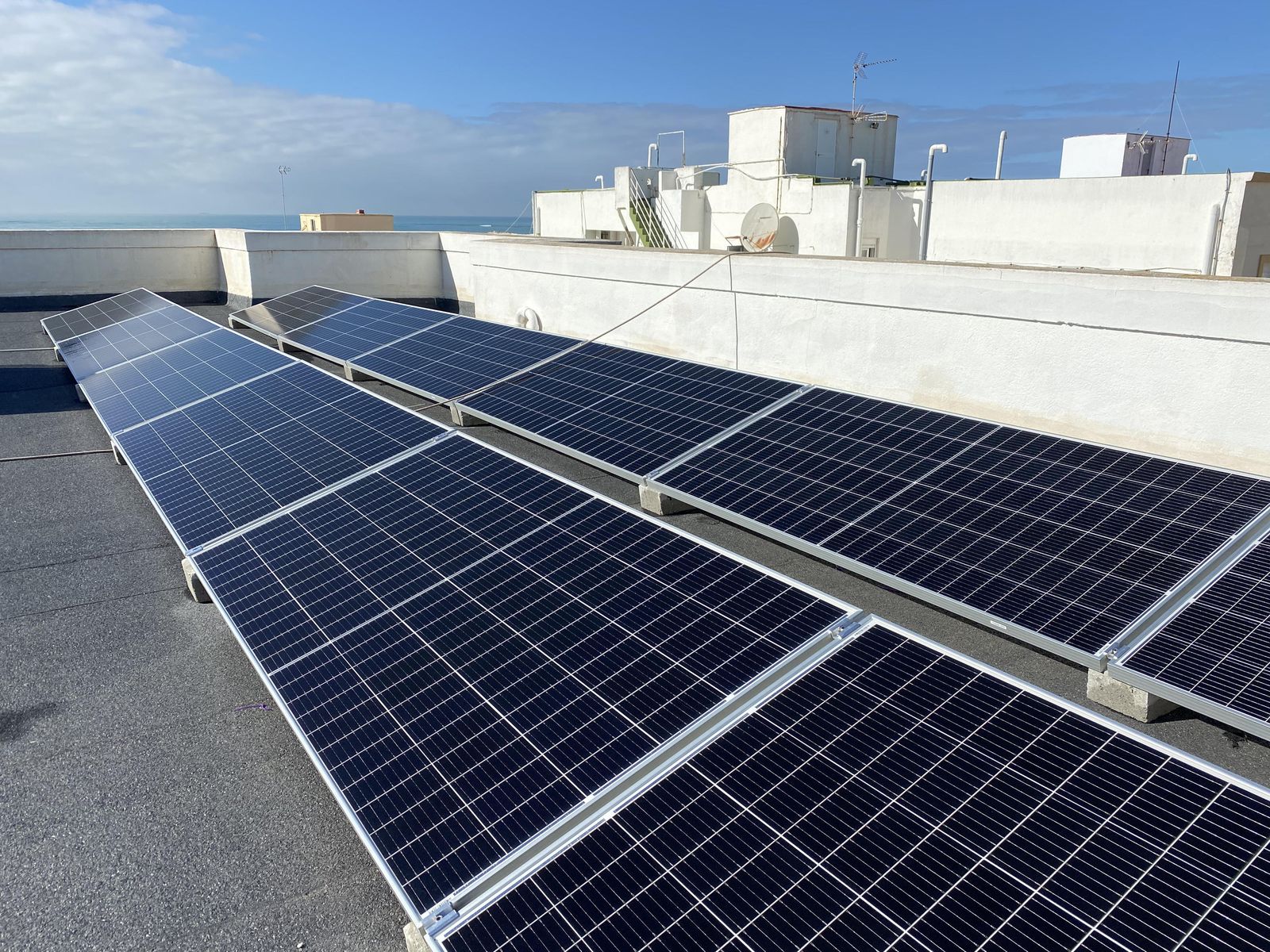 Autoconsumo fotovoltaico de Eléctrica de Cádiz.