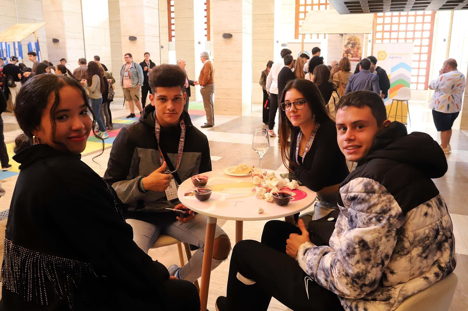 Talleres y ambiente en la segunda edición de Binómico, en imágenes