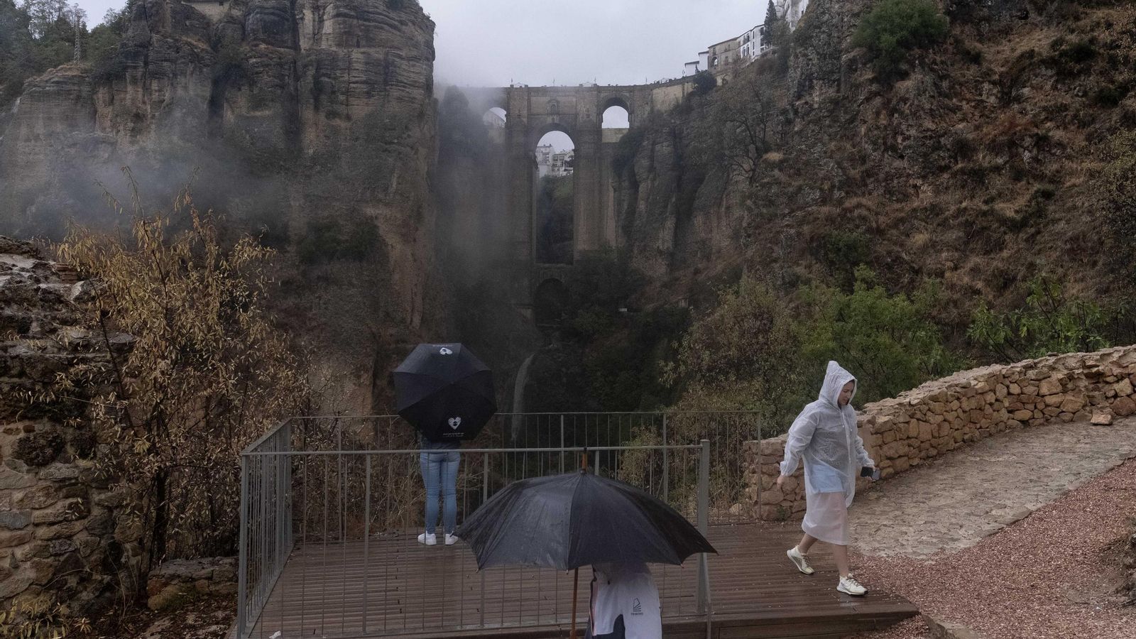 Visitantes en el Tajo de Ronda