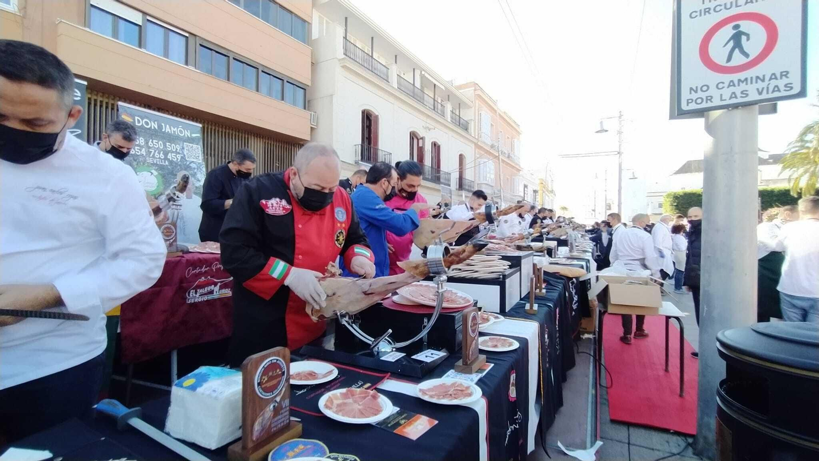 Feria Solidaria de Cortadores de Jamón en San Fernando