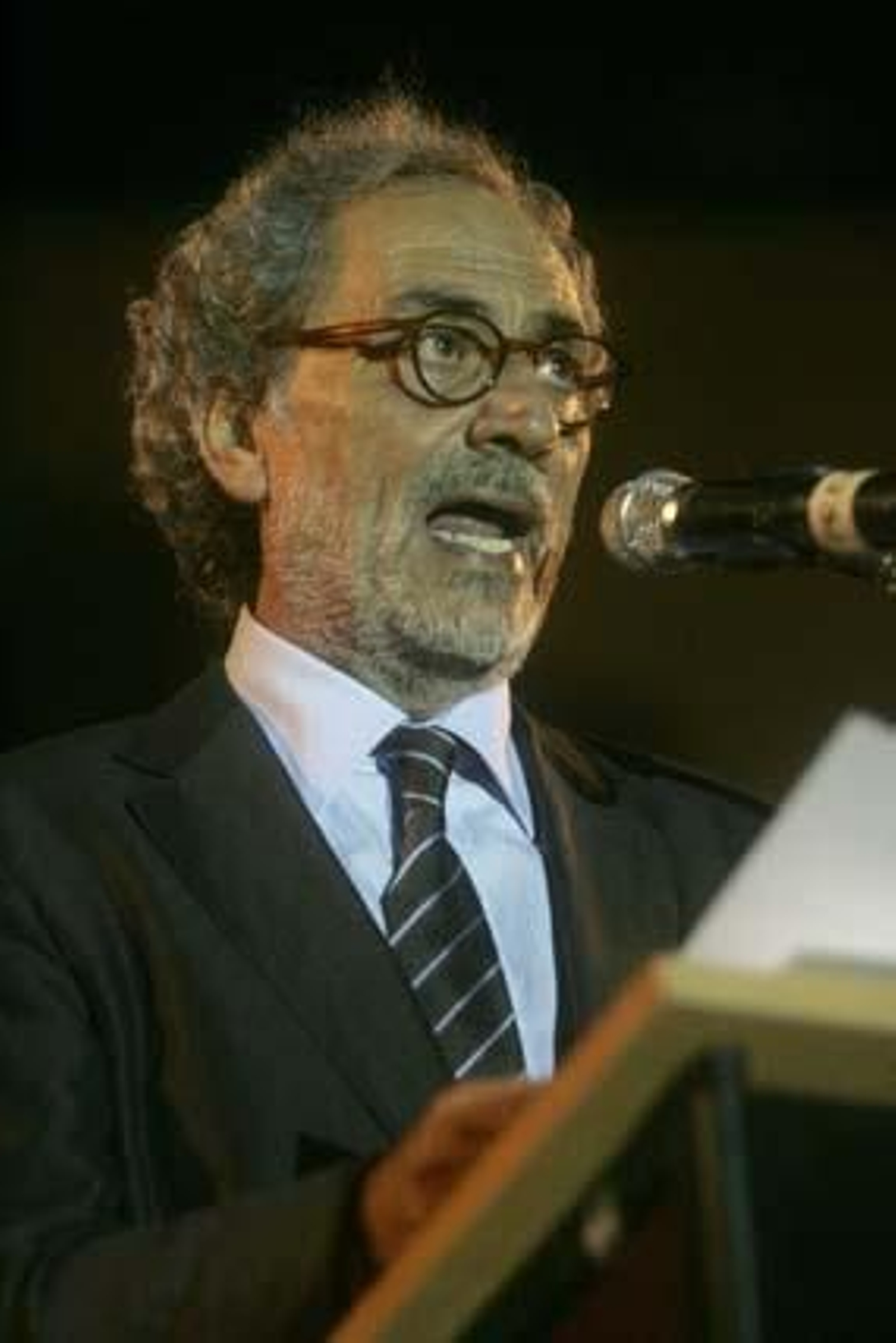 José Chamizo recuerda en el pregón su misión pastoral en San Roque y se procede a la coronación de la reina juvenil e infantil

Foto: J. M. Quinones