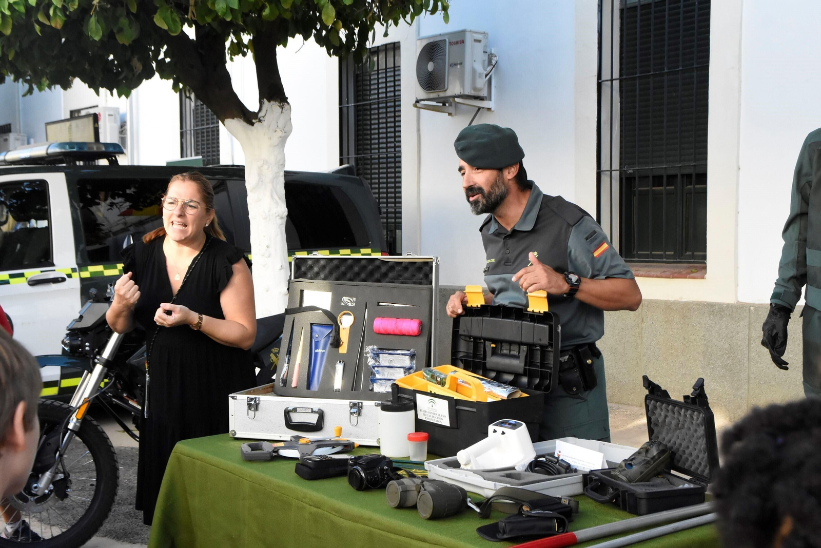 En imágenes, el día de puertas abiertas en la Comandancia de la Guardia Civil en Córdoba