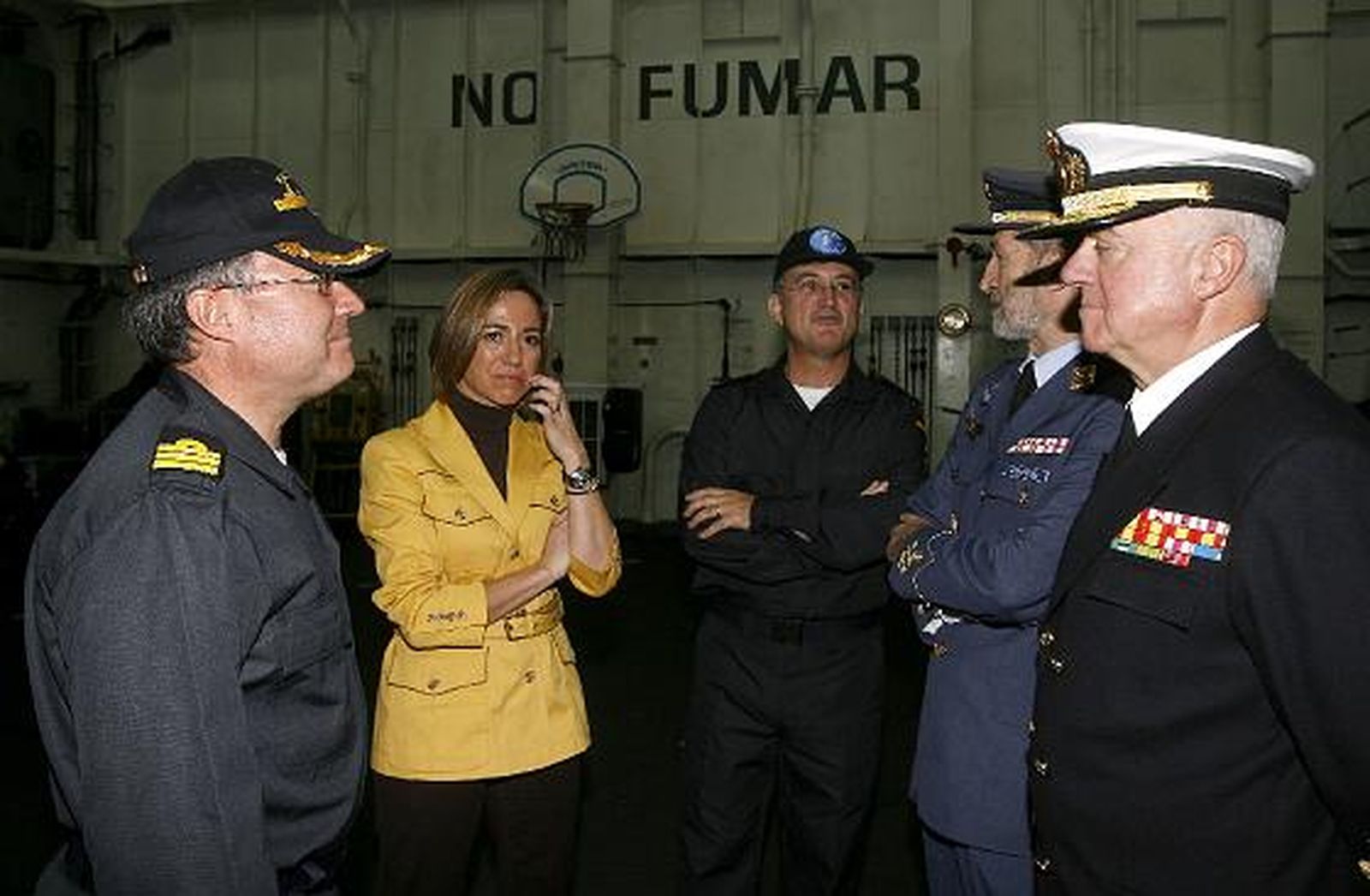 La ministra Chacón despide en Rota al ´Patiño´, que se incorpora a la operación Atalanta en aguas de Somalia. 

Foto: Borja Benjumeda