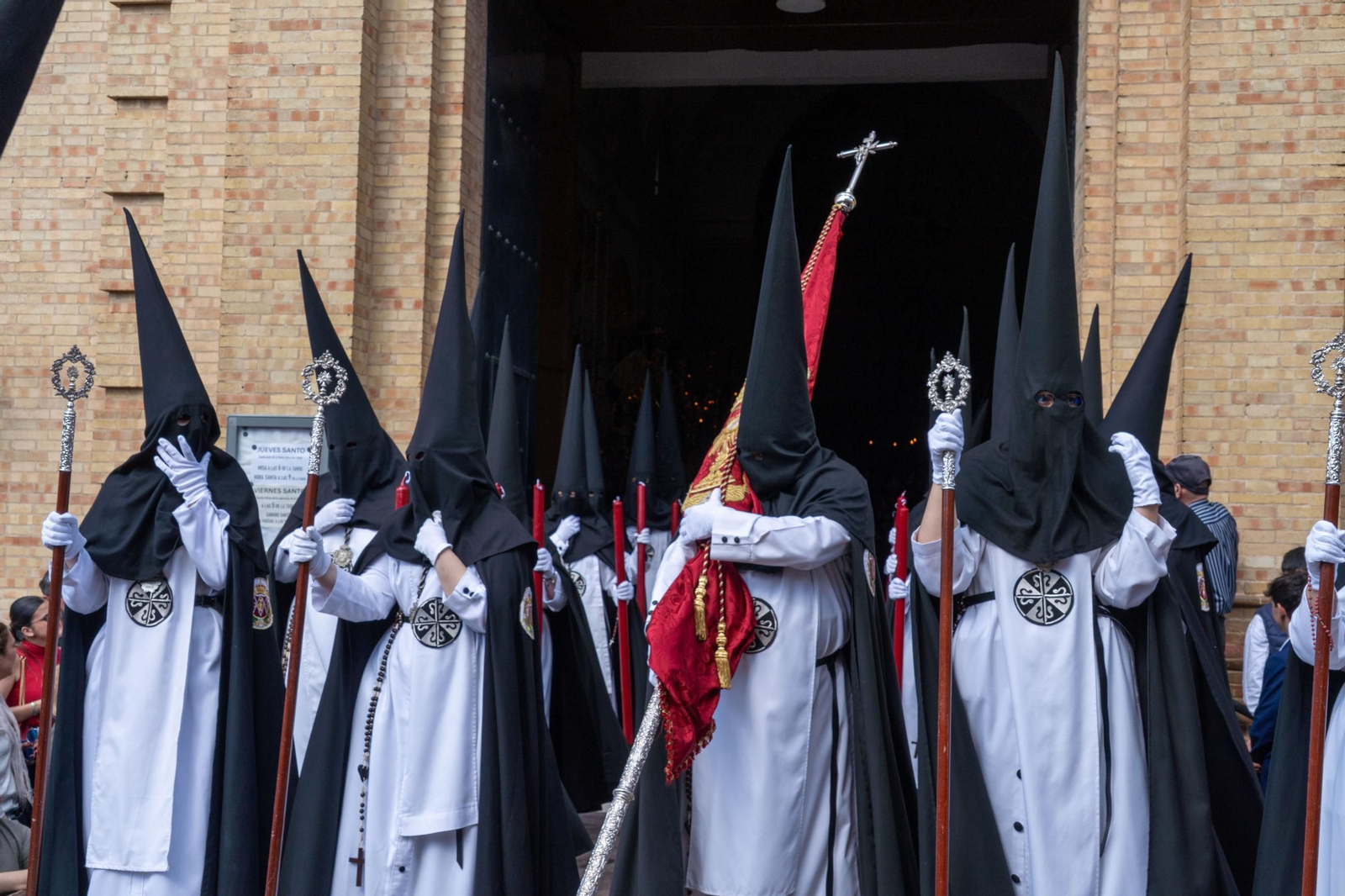Domingo de Ramos: Imágenes de la procesión de La Sagrada Cena y Maria Santísima del Rosario
