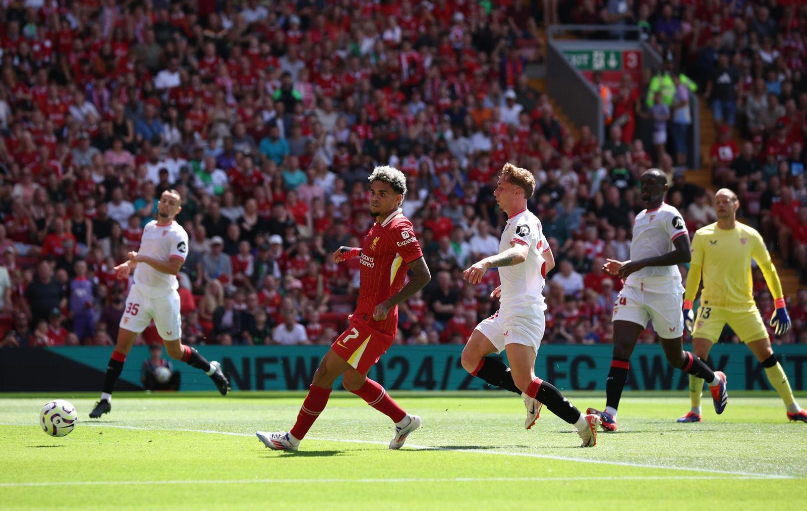 Las fotos del Liverpool - Sevilla