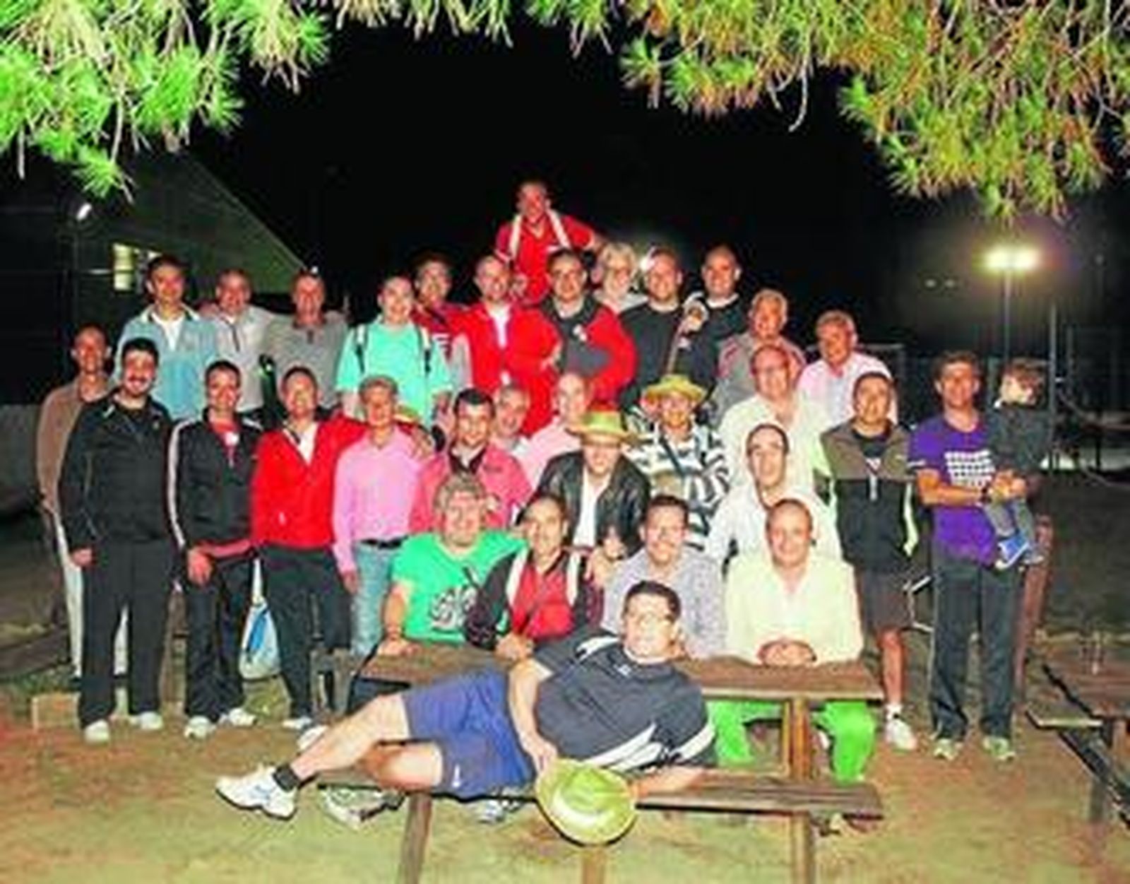 Foto de familia de los participantes en el campeonato de Telefónica.