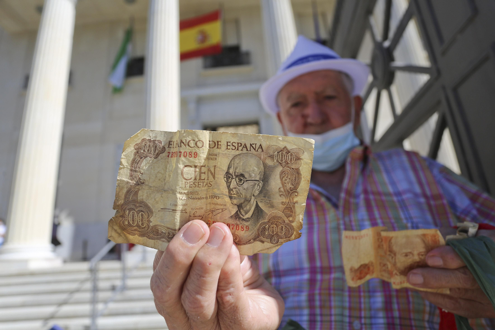 El último día de vida de las pesetas, en fotos