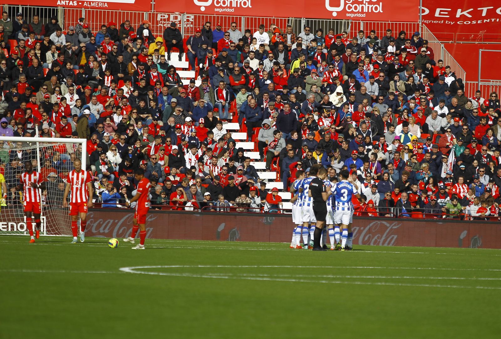 Imágenes del partido U.D. Almería-Real Sociedad