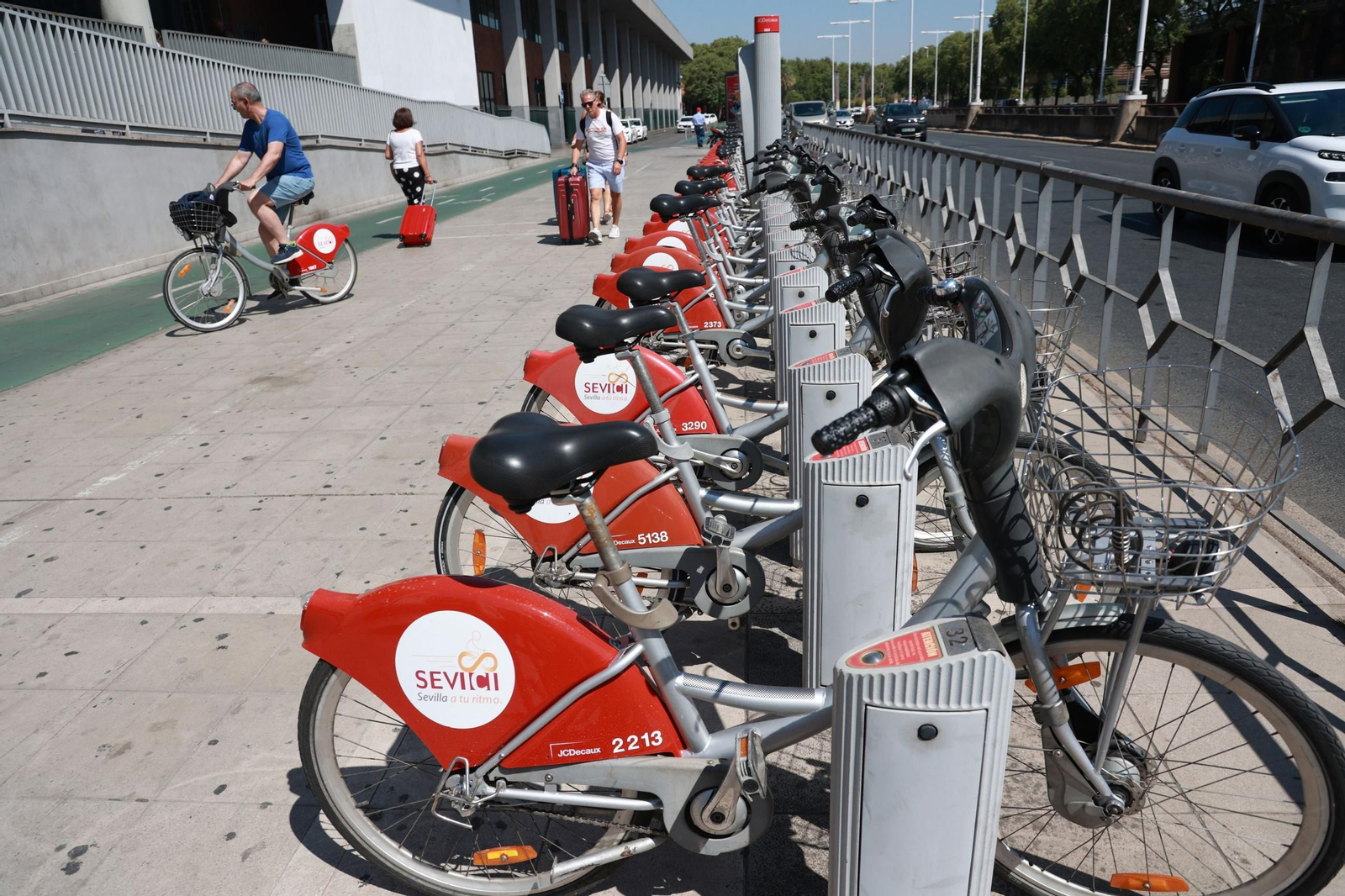 Estación de bici pública en Plaza de Armas