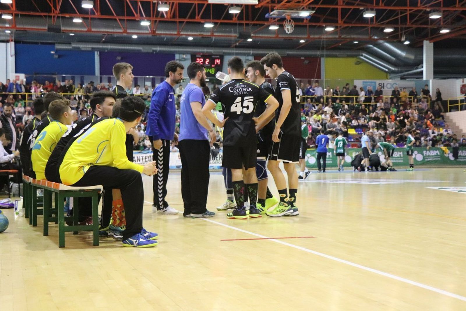 Las fotos del Clínica Dental Torres Antequera, campeón de Andalucía cadete de balonmano